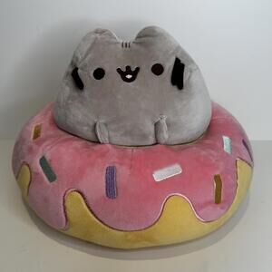Pusheen Donut Floatie GUND Plush Claires Exclusive 2022